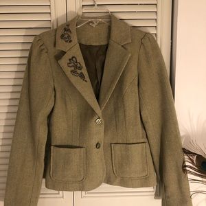 Tweed green and cream blazer with embellished lapel
